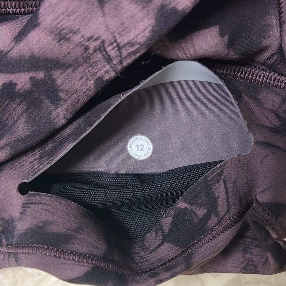 Purple patterned Lululemon leggings - Picture 2 of 4
